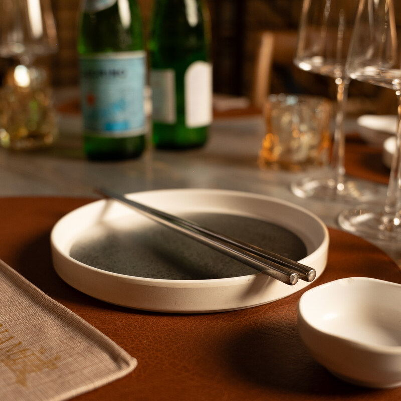 The atmosphere of Nami's dining room